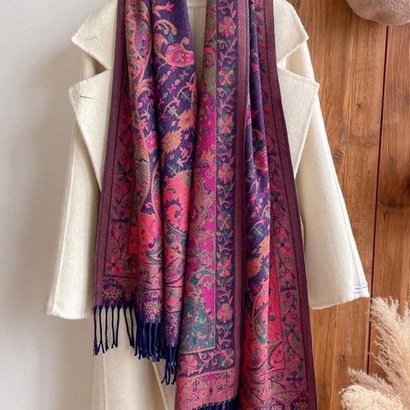 Women Scarves Autumn Winter Fashionable Jacquard Elegant Versatile Shawl Scarf - Picture 2 of 4